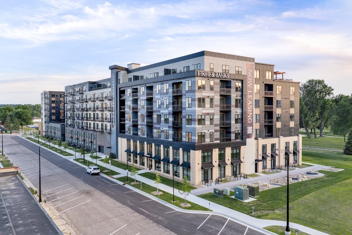 First & Banks Apartments — photo 4