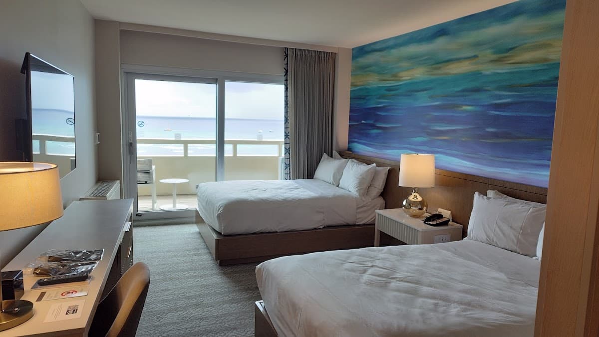Sheraton Waikiki Beach Resort — photo 2