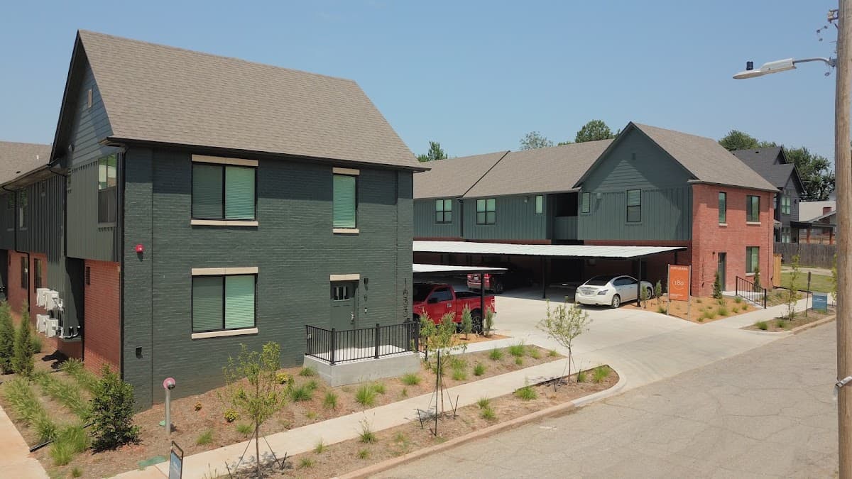 B12 Apartments
