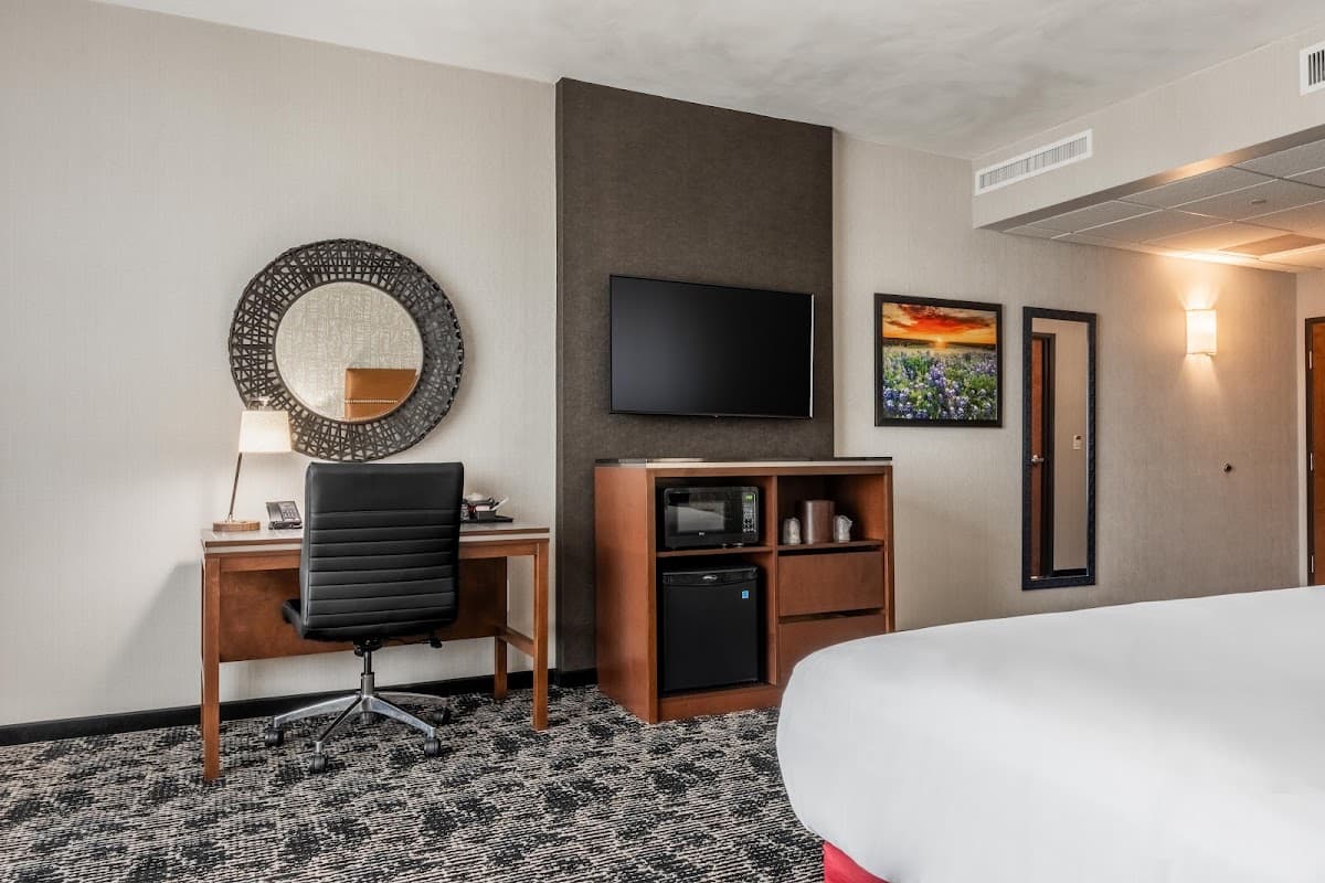 Drury Plaza Hotel College Station — photo 5