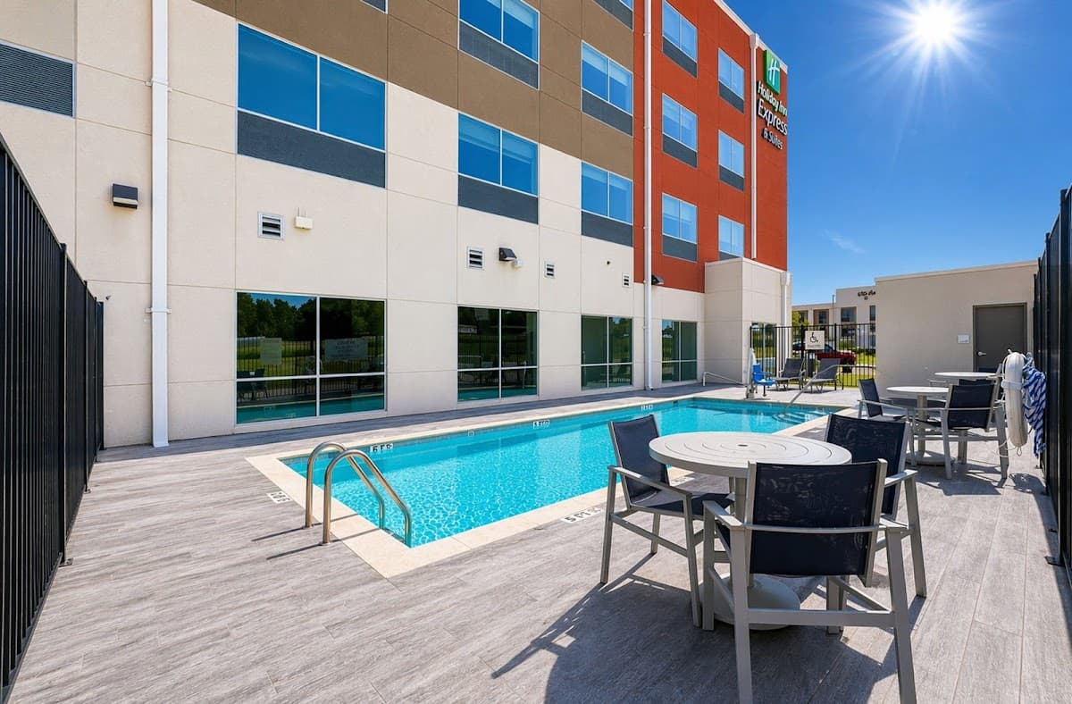 Holiday Inn Express & Suites Lindale - Tyler by IHG — photo 5