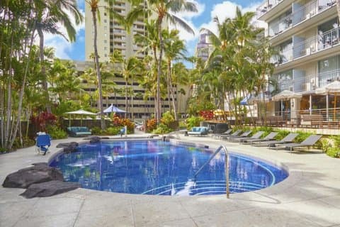 Courtyard by Marriott Waikiki Beach