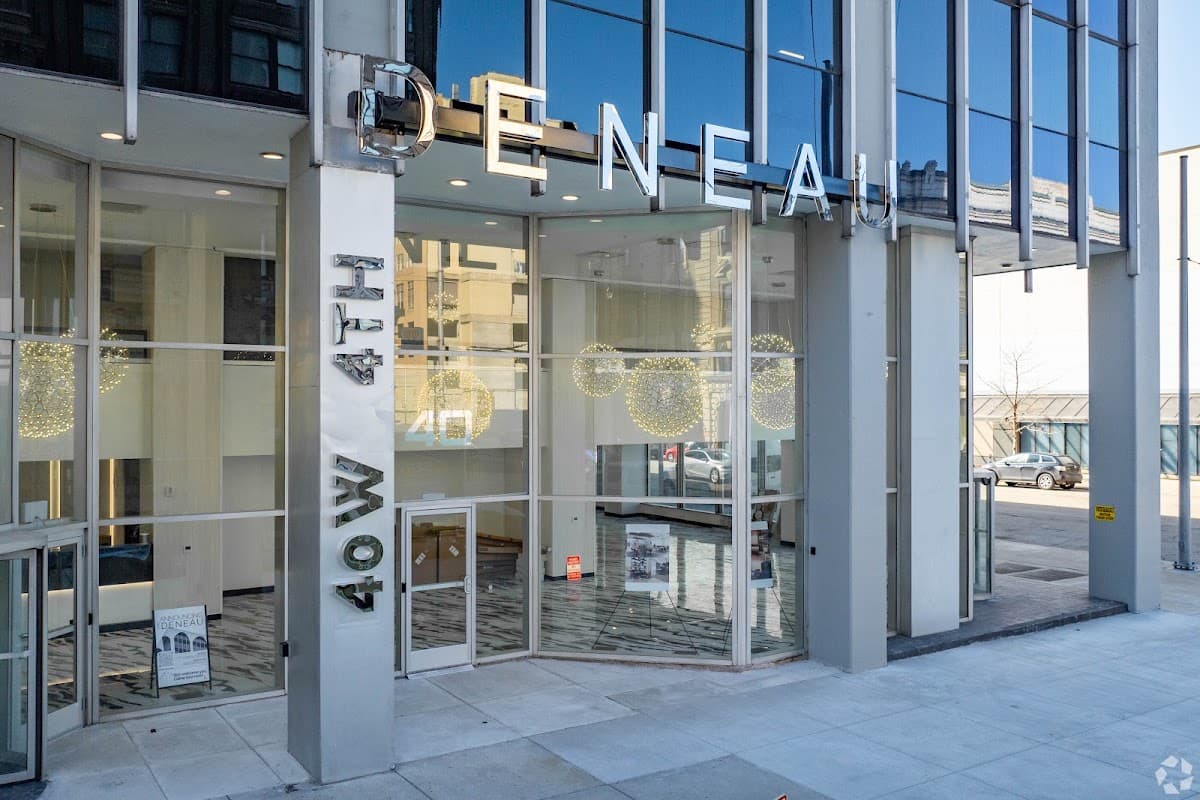 The Deneau Luxury Apartments — photo 4