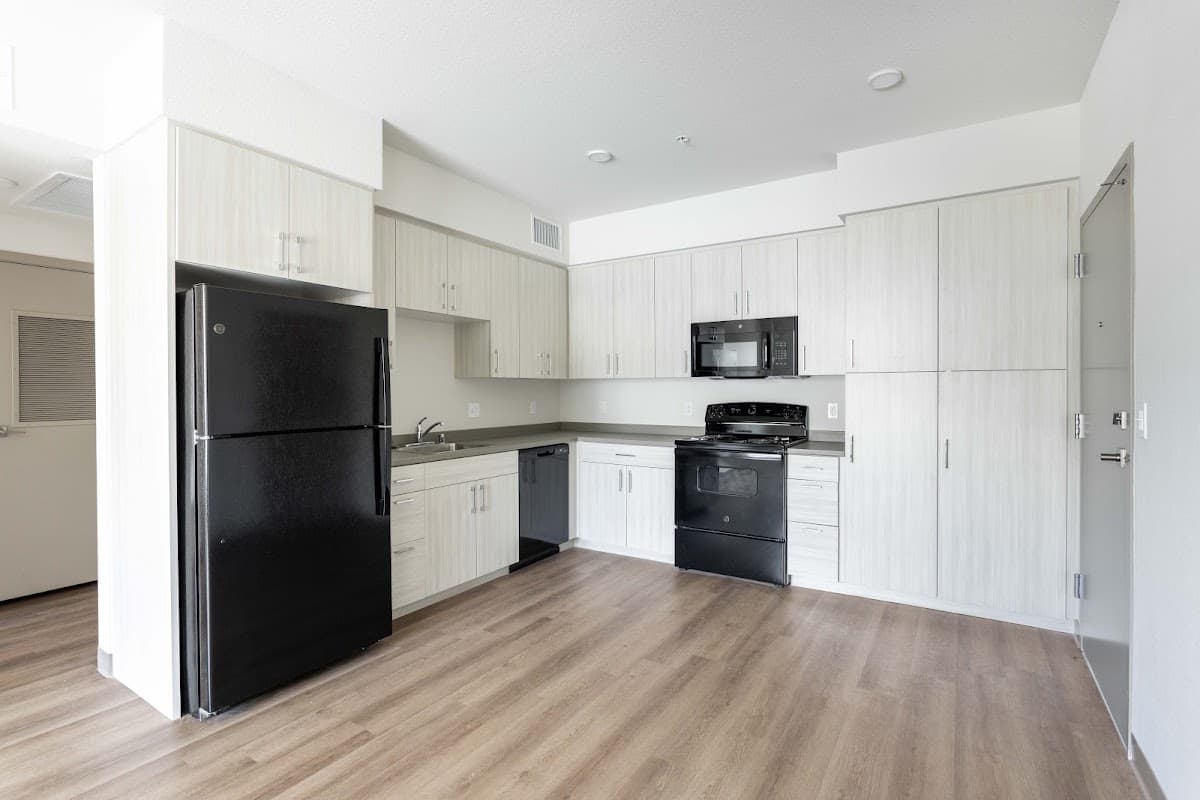 River Canyon Apartments — photo 2