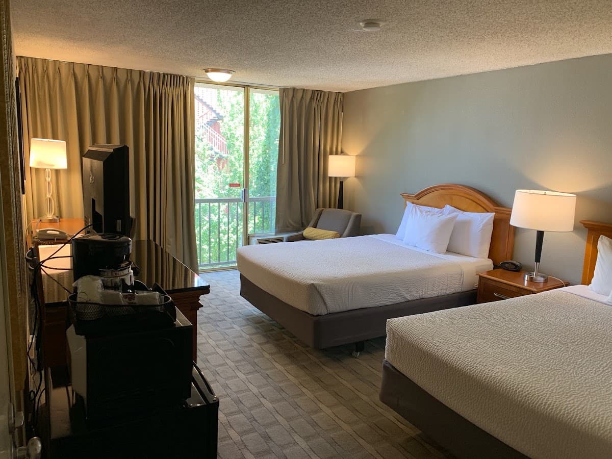 Inn at the Convention Center — photo 2