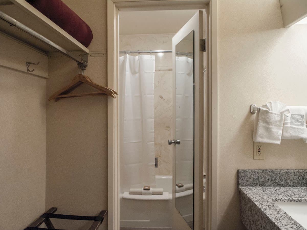 Inn at the Convention Center — photo 5