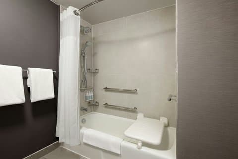Courtyard by Marriott Chicago Highland Park/Northbrook — photo 4