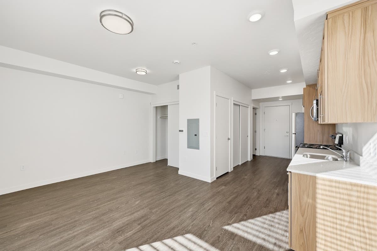 Denton Apartments — photo 3