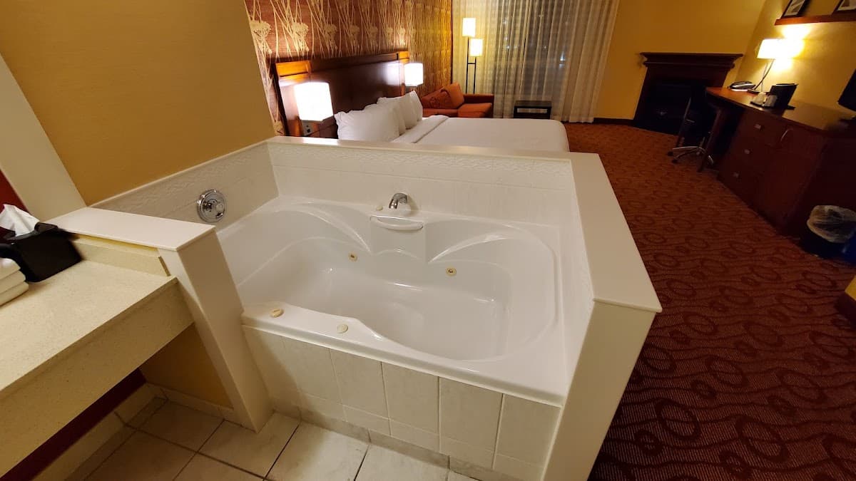 Courtyard by Marriott Niagara Falls — photo 4