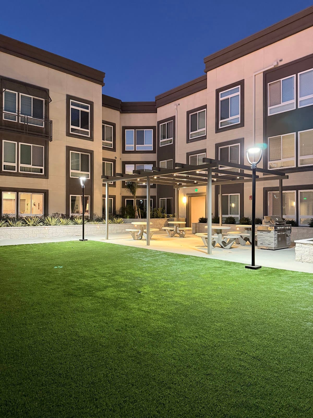 Alamo Street Apartments — photo 1