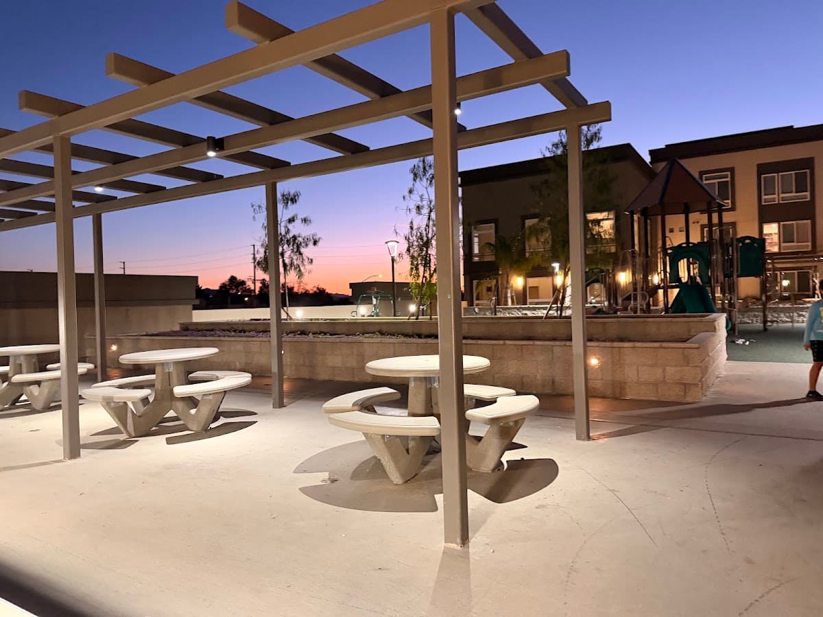 Alamo Street Apartments — photo 3