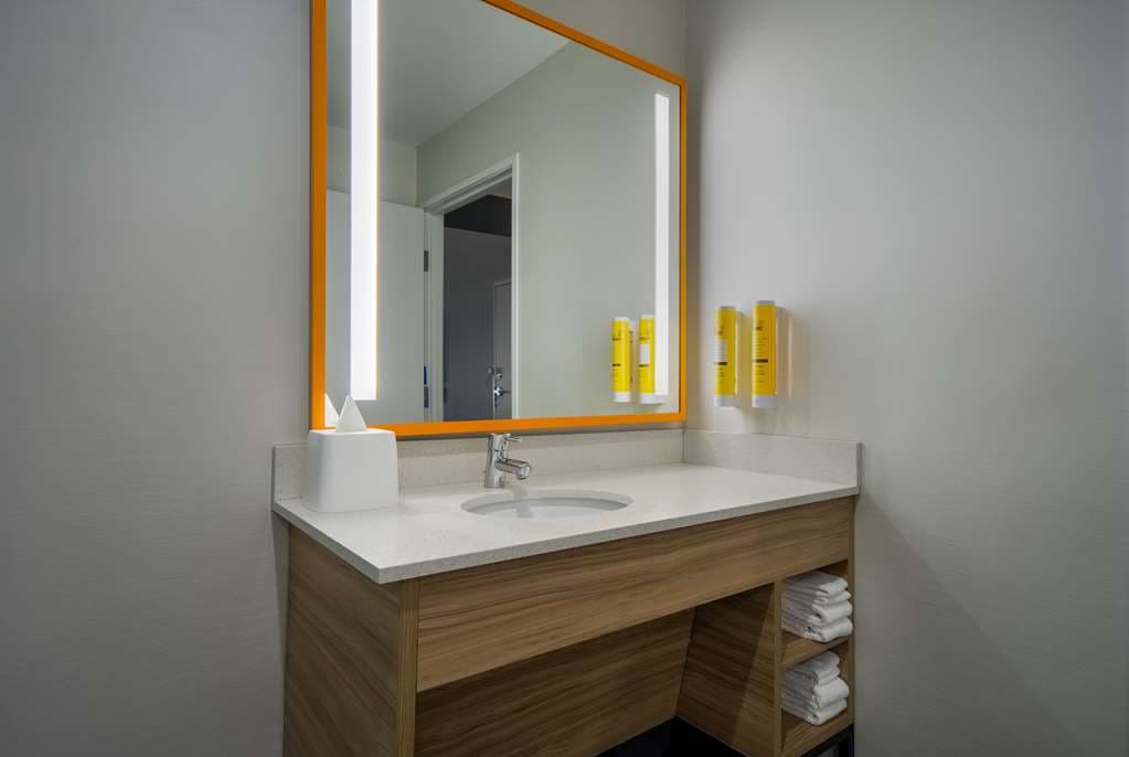 Tru by Hilton Merrillville — photo 4