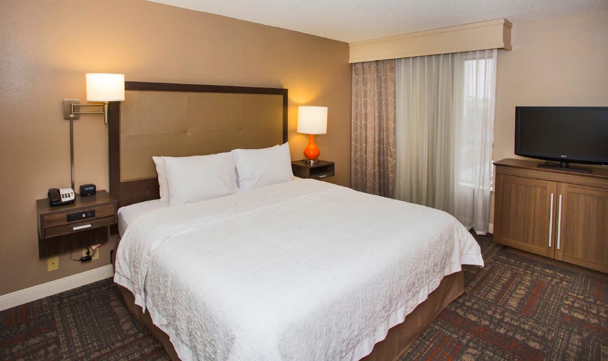 Hampton Inn & Suites Valdosta/Conference Center — photo 2