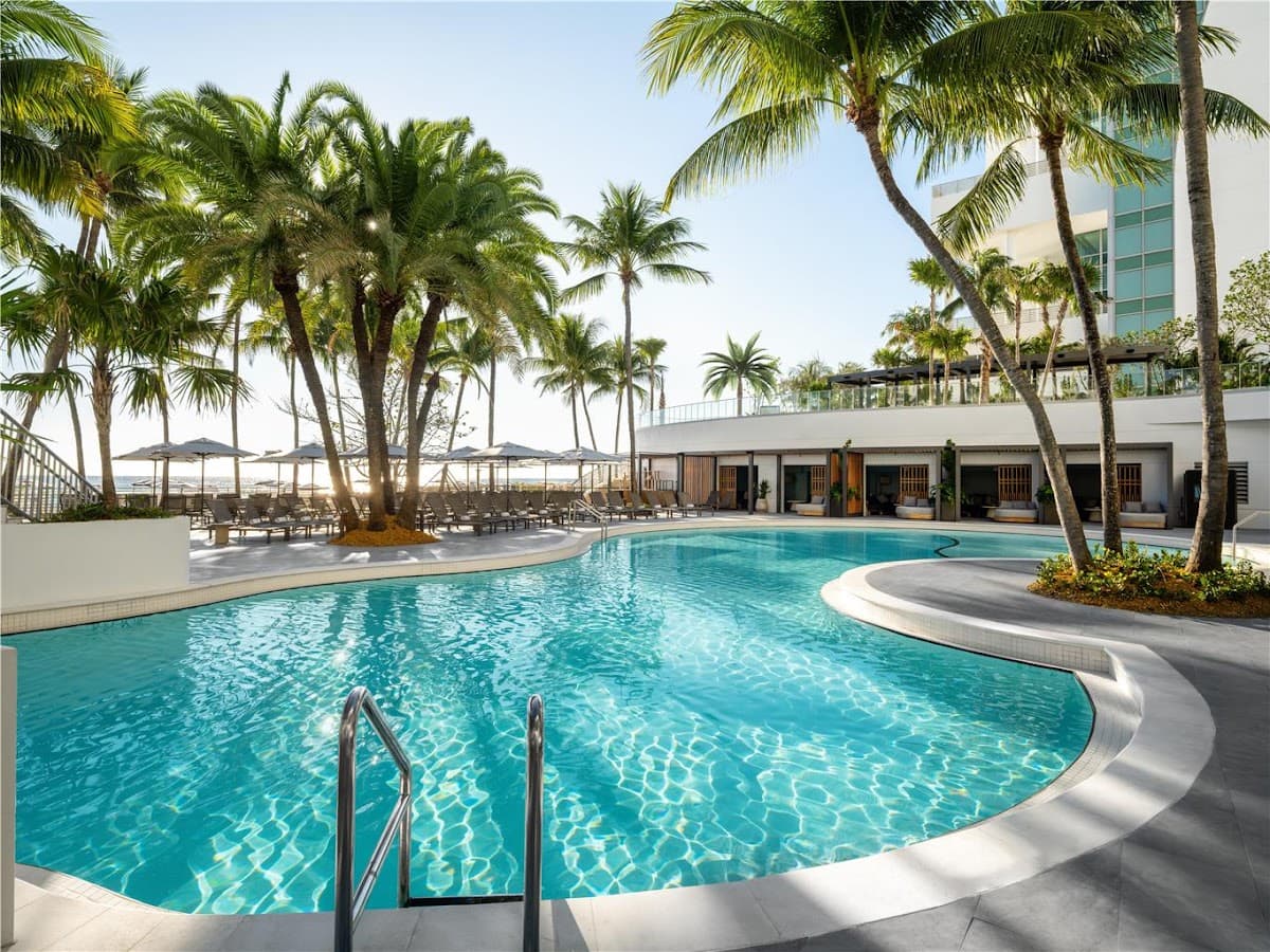 Signia by Hilton Diplomat Beach Resort — photo 3