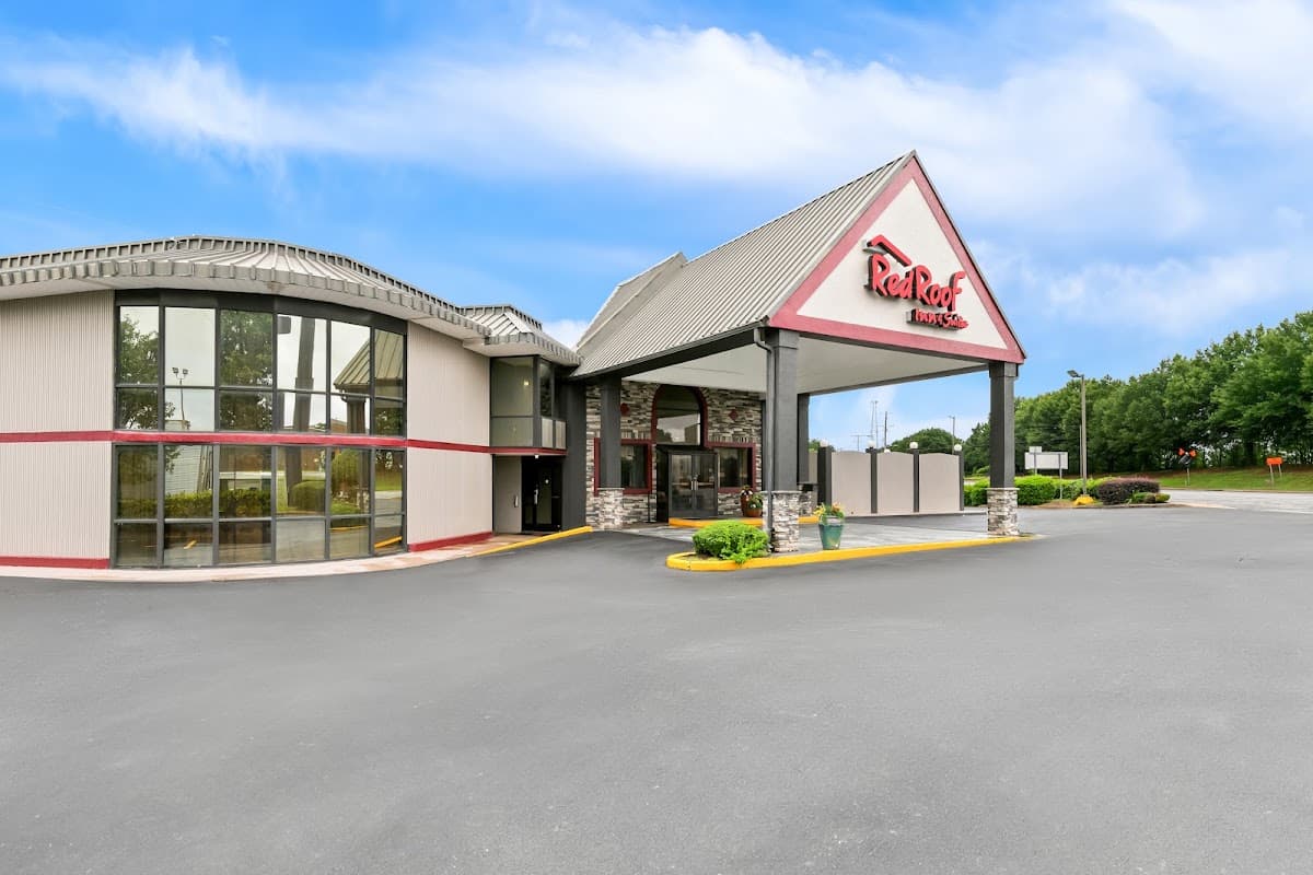 Red Roof Inn & Suites Duncan — photo 5