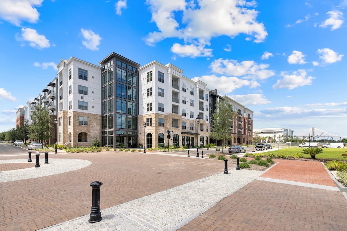 EmmaJames Apartments