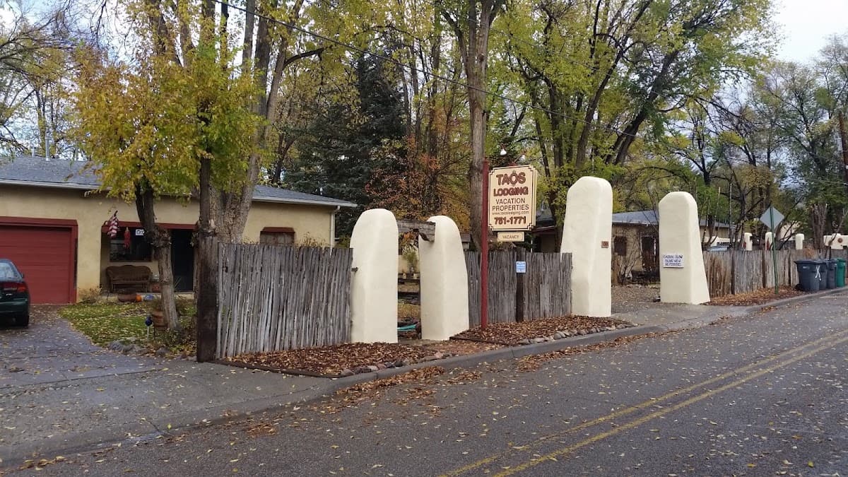 Taos Lodging — photo 5