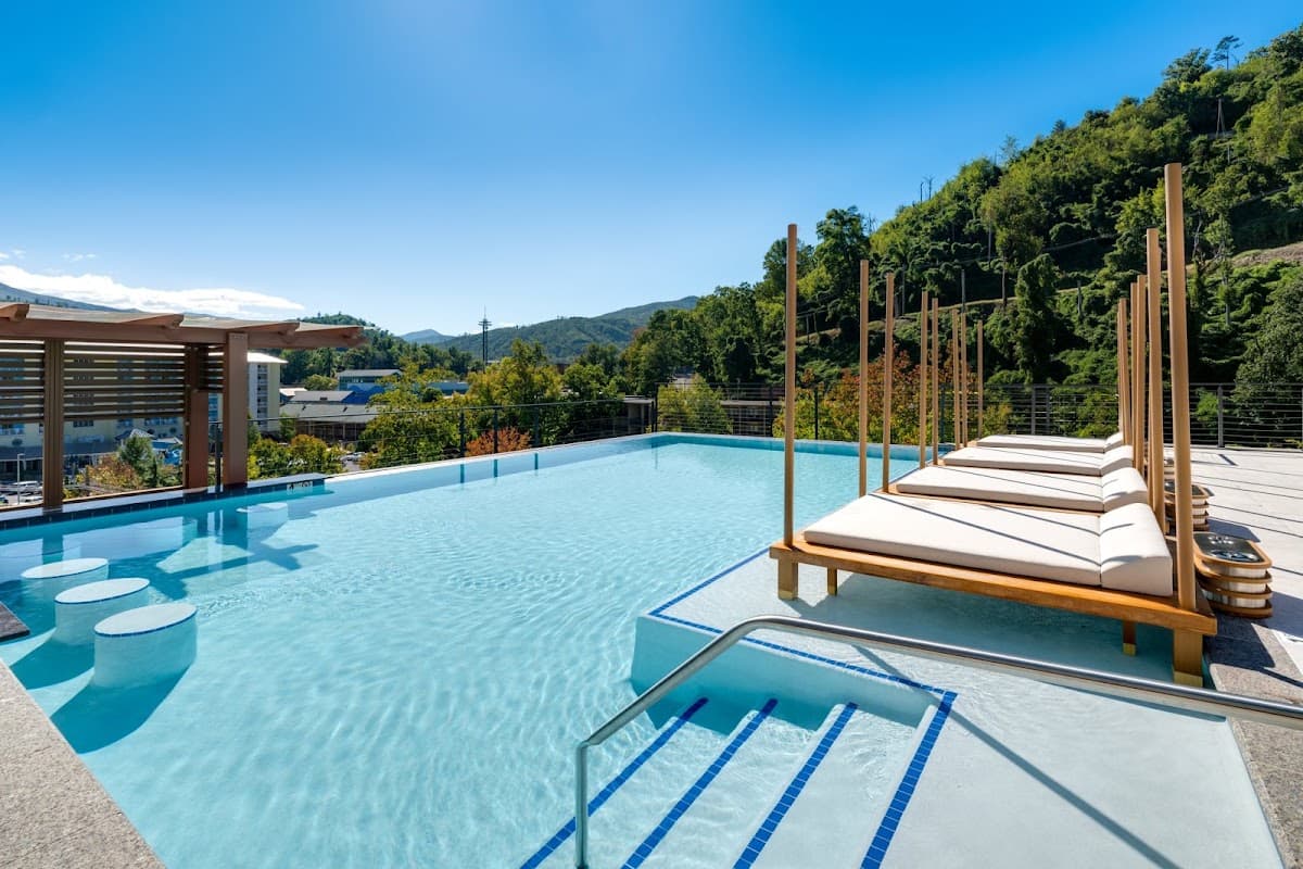 Hotel Indigo Gatlinburg by IHG — photo 3