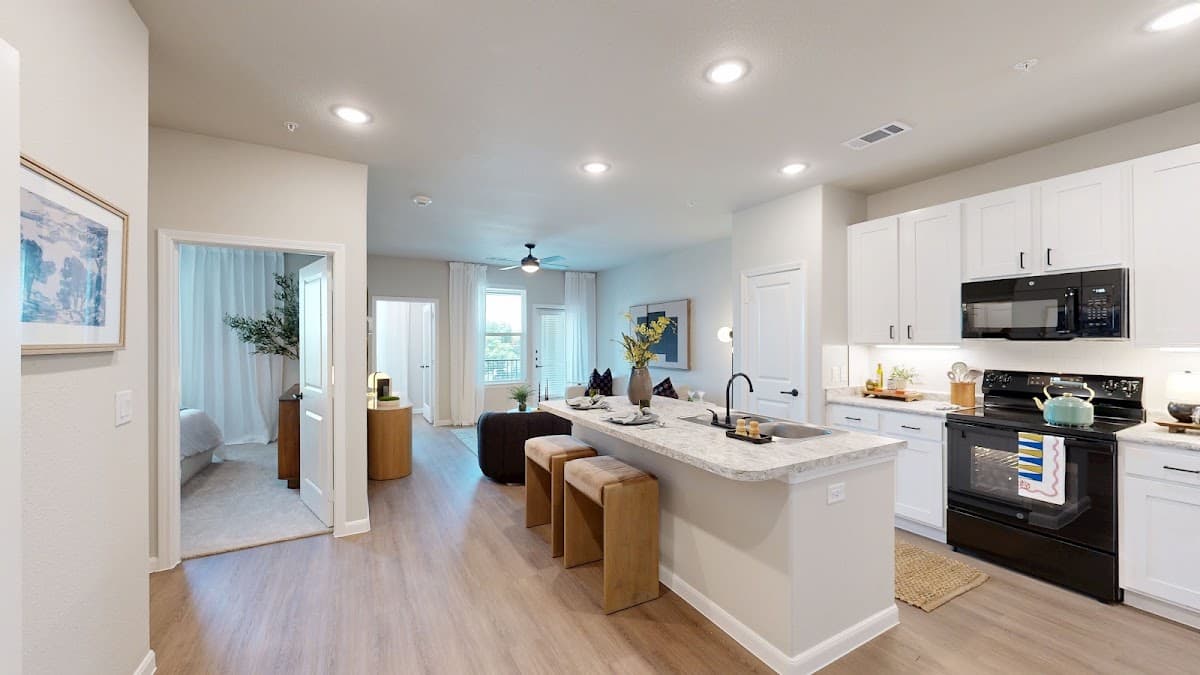 The Renegade Apartments — photo 3
