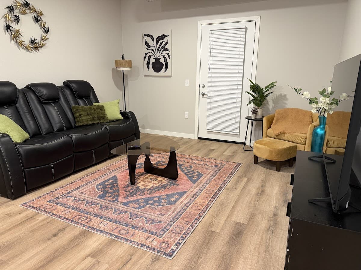 South Pointe Apartments — photo 4