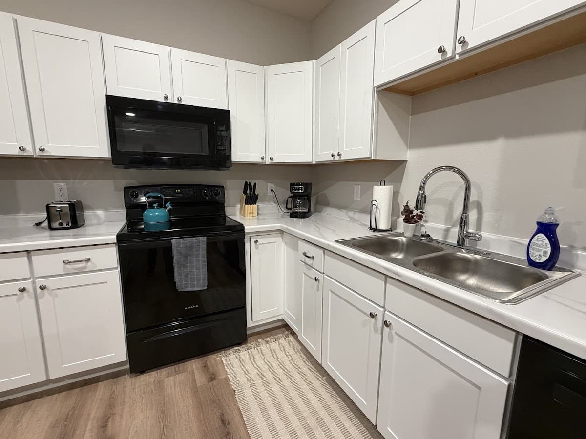 South Pointe Apartments — photo 5