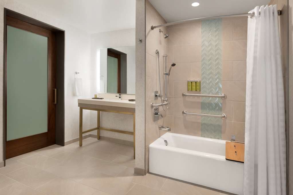 Embassy Suites by Hilton Boulder — photo 4