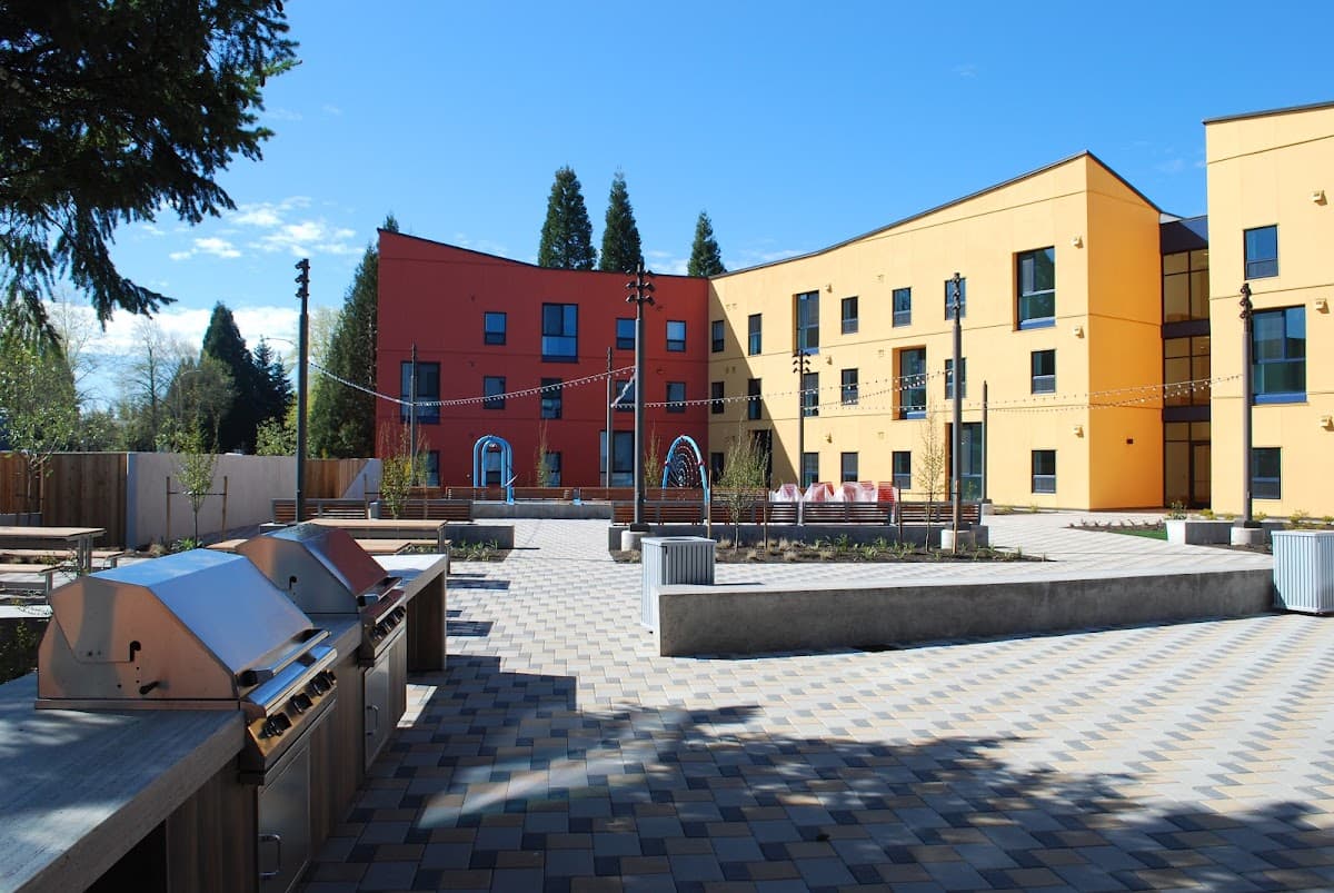 Dolores Apartments