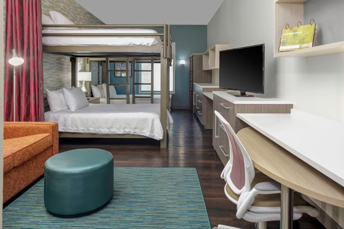 Home2 Suites by Hilton Fort Collins — photo 2