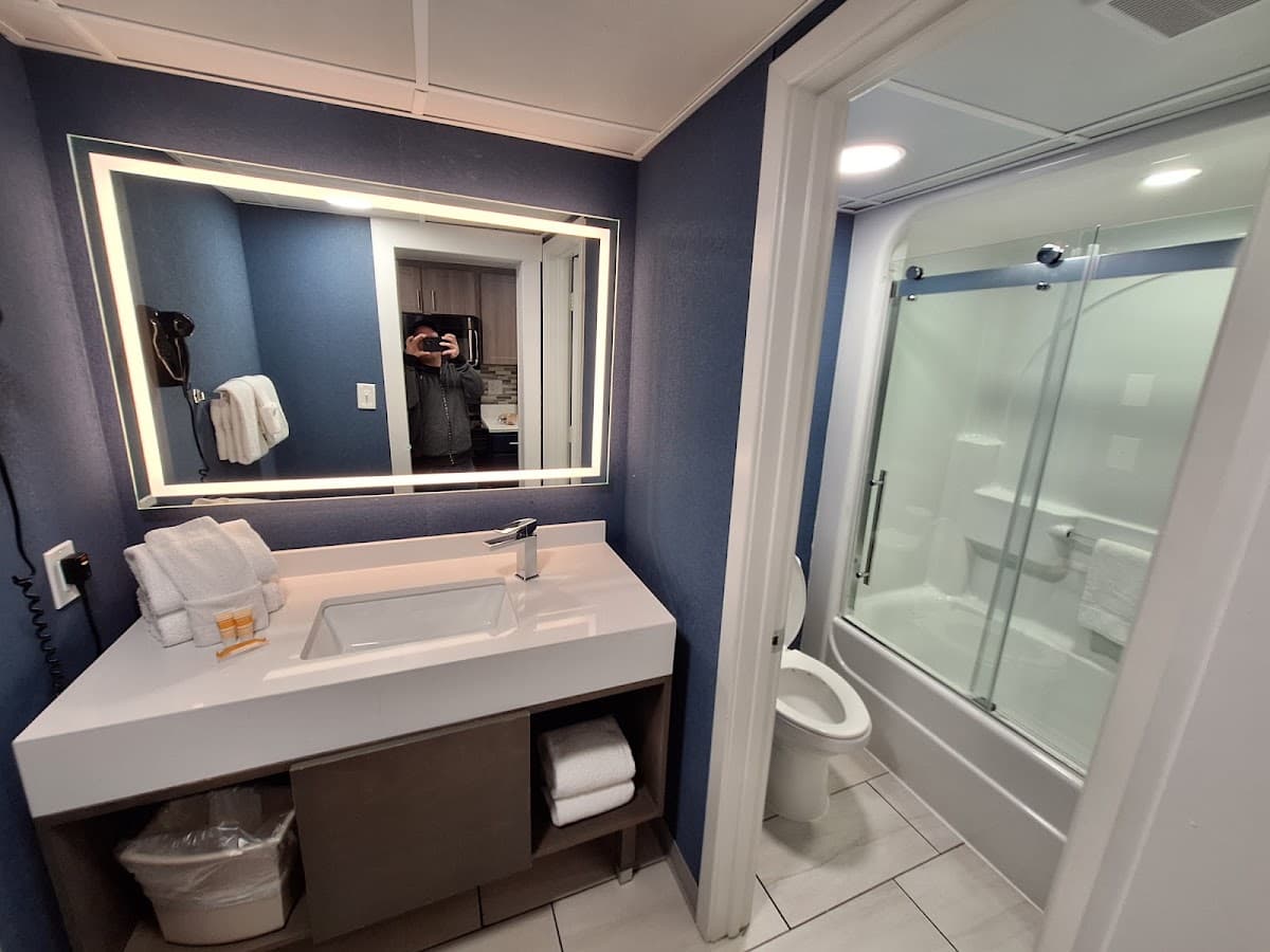 Captain's Quarters Resort — photo 4