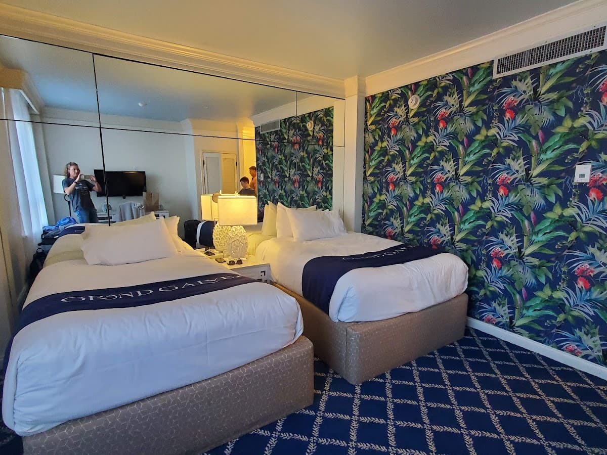 Grand Galvez Resort, Autograph Collection — photo 2