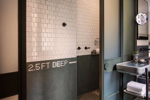 Moxy NYC Times Square — photo 3