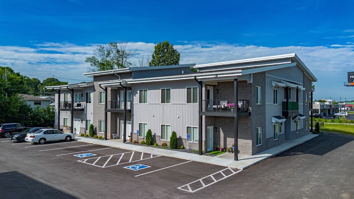 Oaks Place Apartments — photo 5