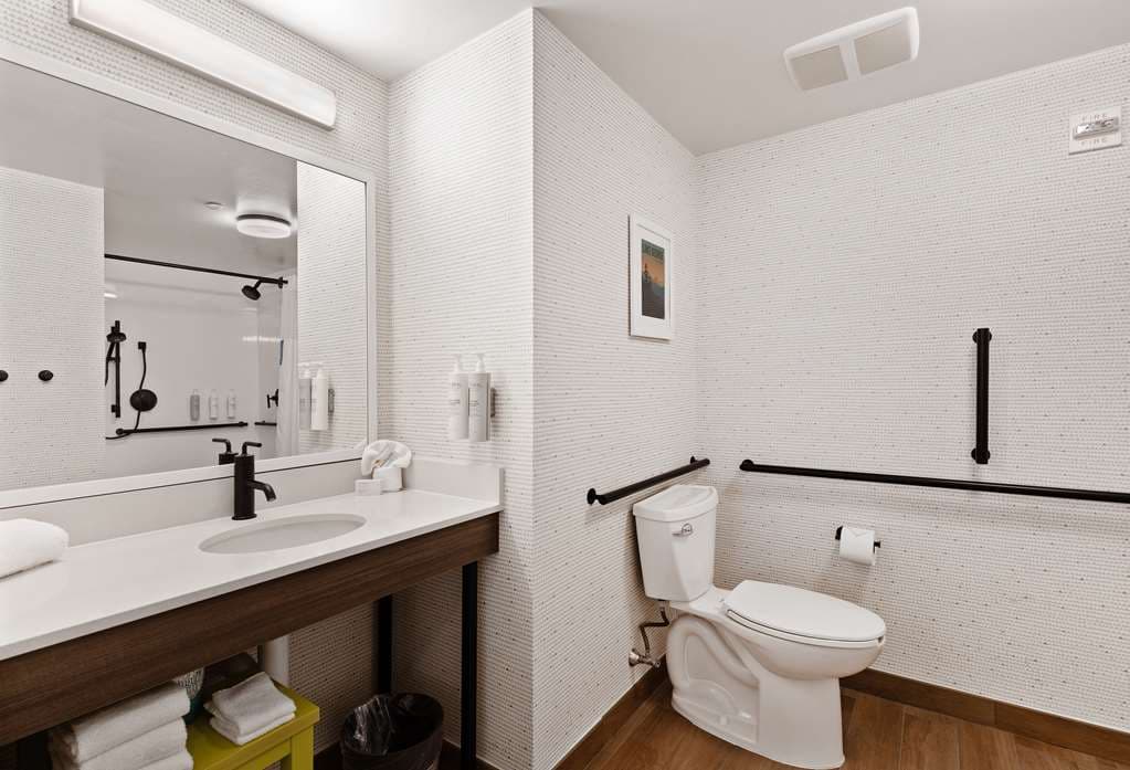 Hampton Inn & Suites Lake George — photo 4