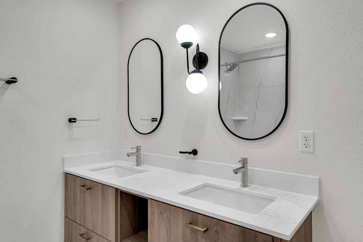 Latitude Apartments — photo 2