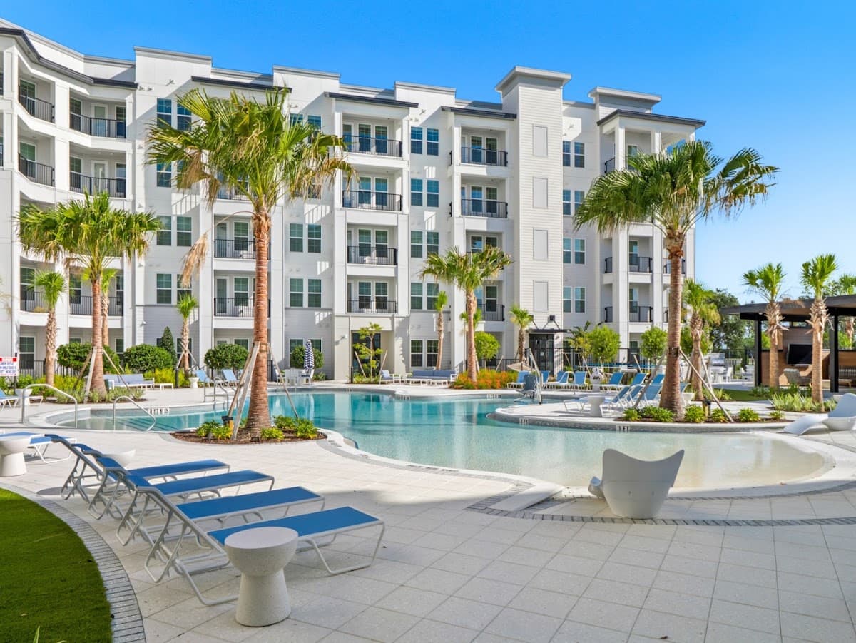 Tides at Palm Bay