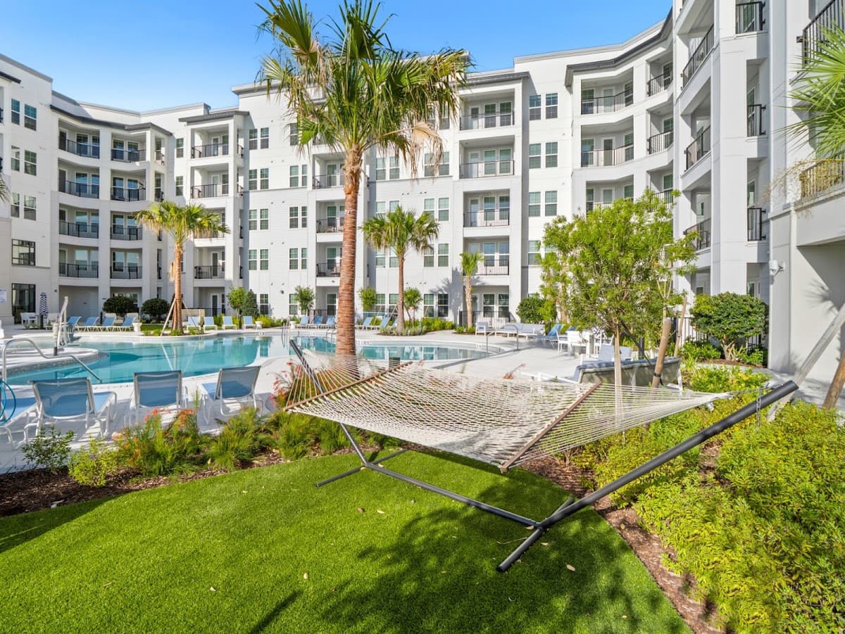 Tides at Palm Bay — photo 4