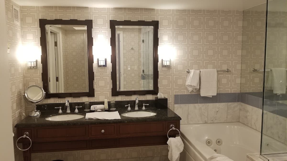 Caesars Palace — photo 3