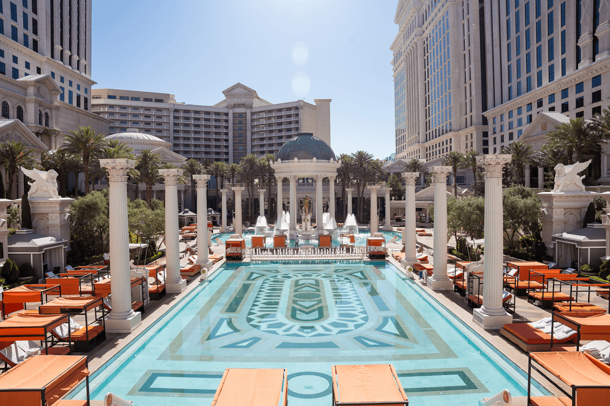 Caesars Palace — photo 4