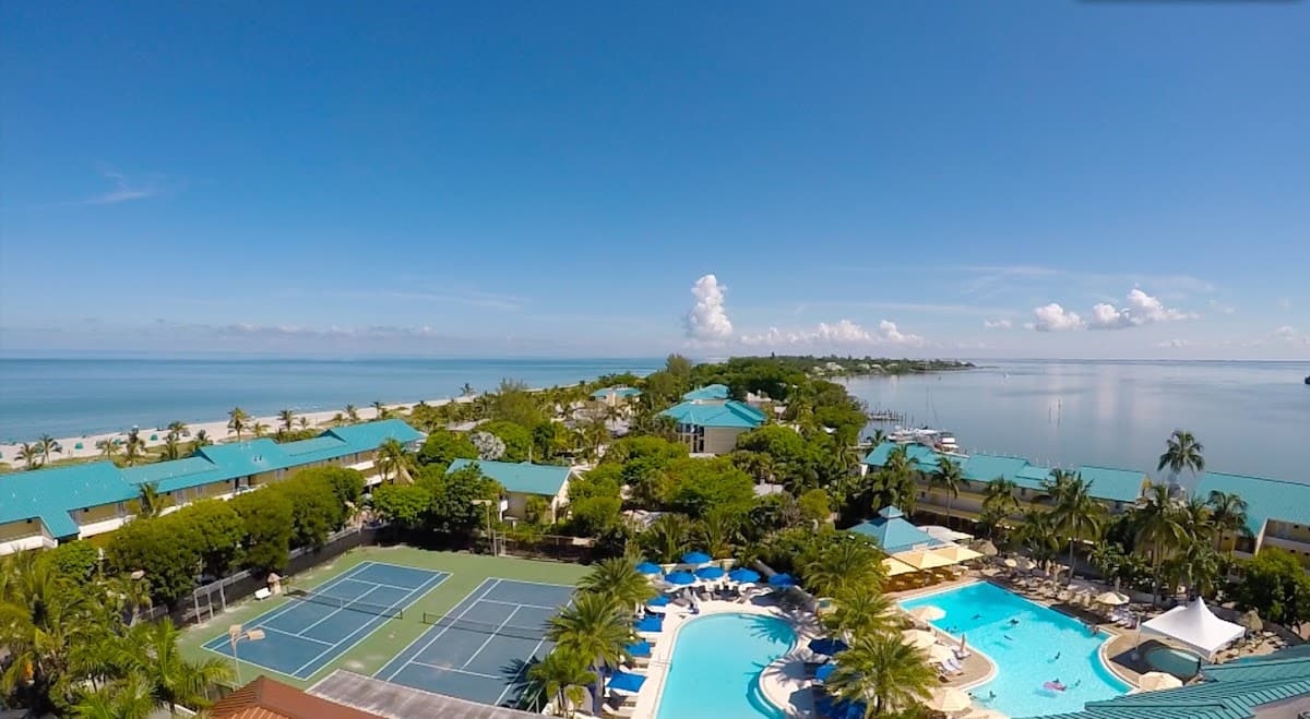 'Tween Waters Inn & Marina