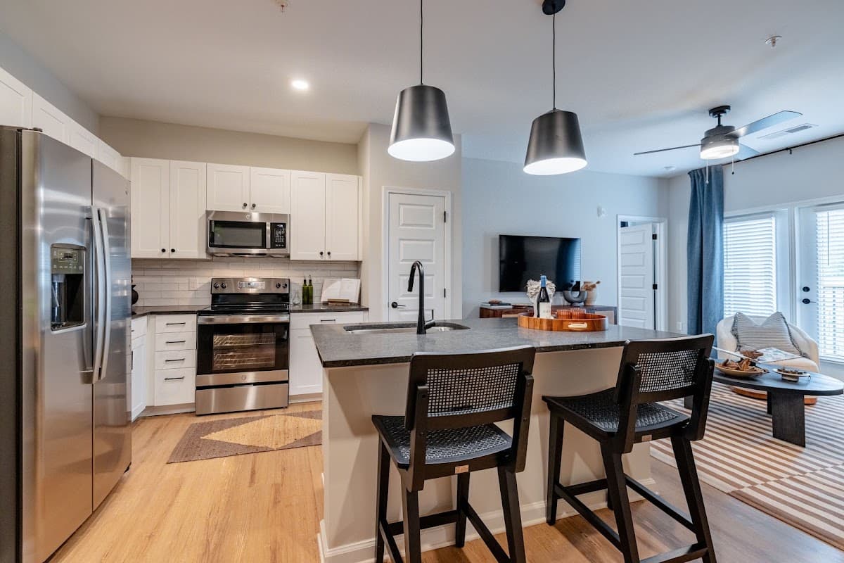 Evolve Homestead Apartment Homes — photo 4