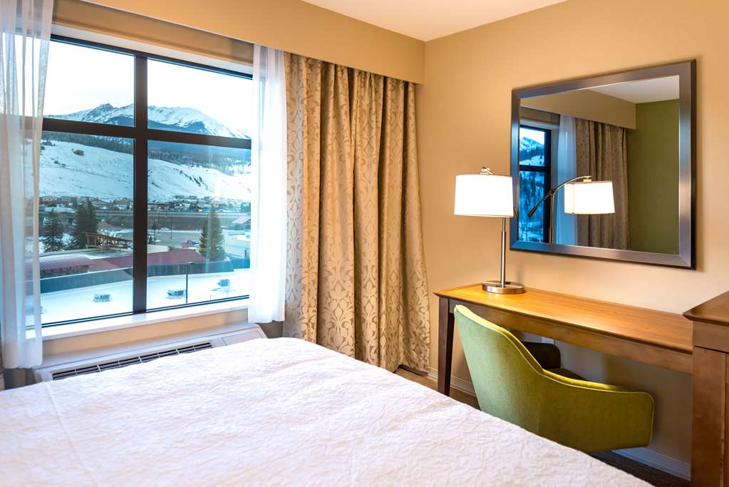 Hampton Inn & Suites Silverthorne — photo 2