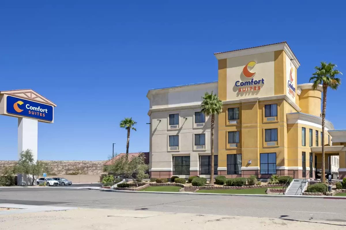 Comfort Suites Barstow near I-15 — photo 1