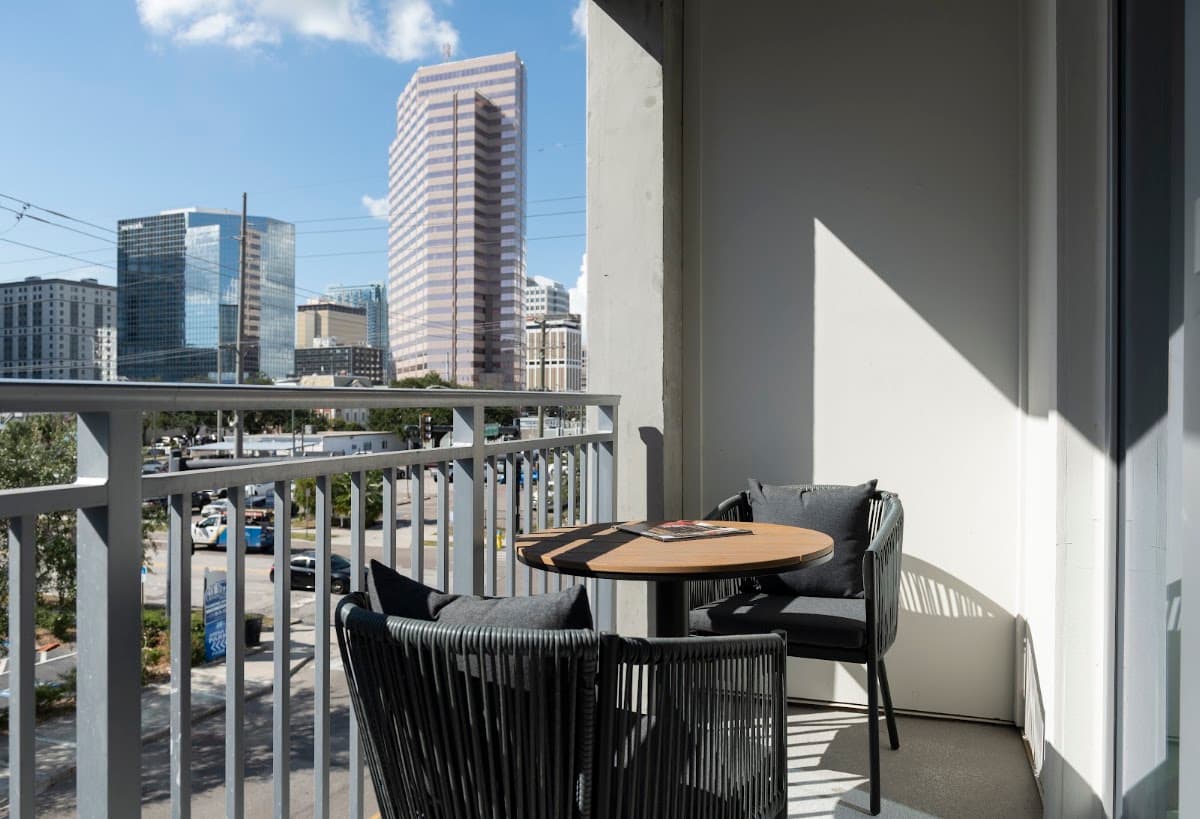Mint House Tampa Downtown by Kasa