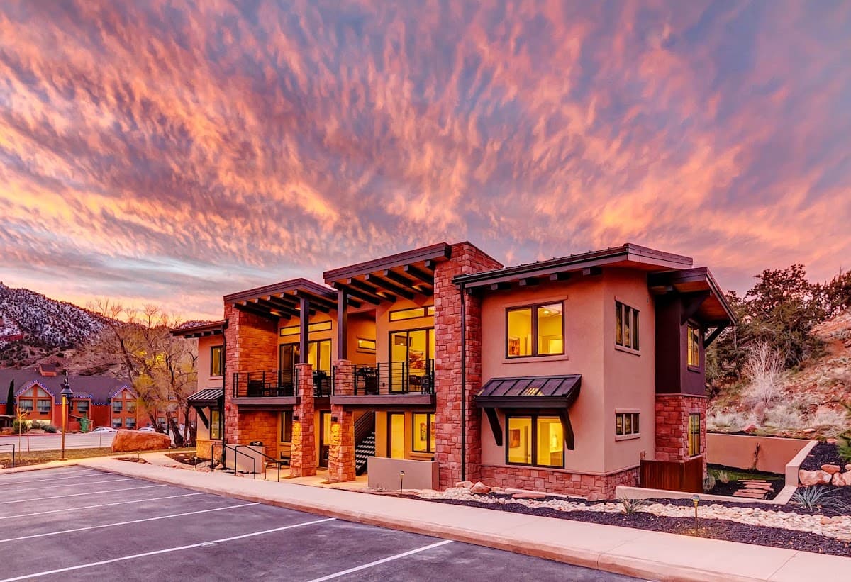 LaFave South: Luxury Rentals at Zion