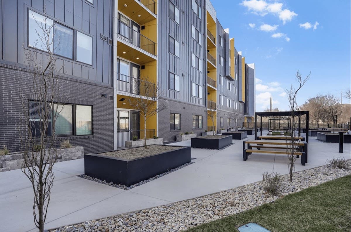 Alta Vue Apartments