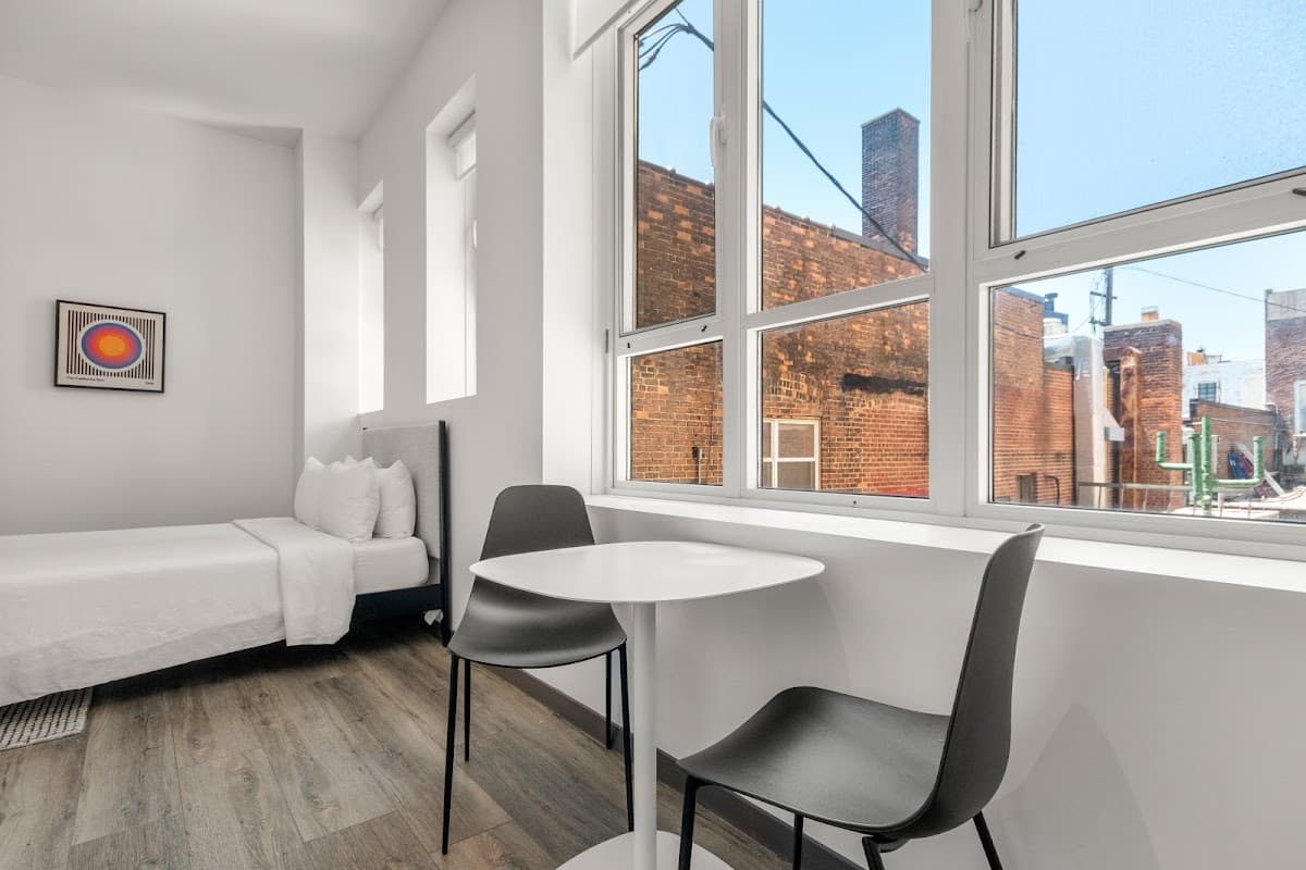 Exhibit A2 Apartments — photo 4