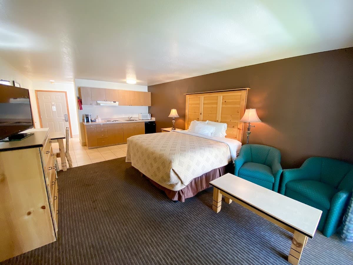 Sisters Inn & Suites — photo 4