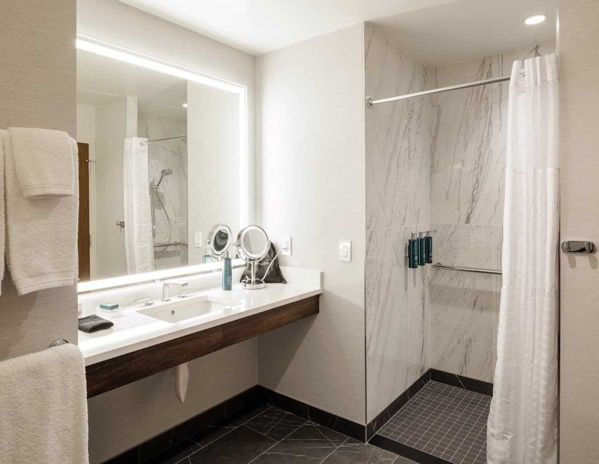 Hilton Arlington Rosslyn The Key — photo 4