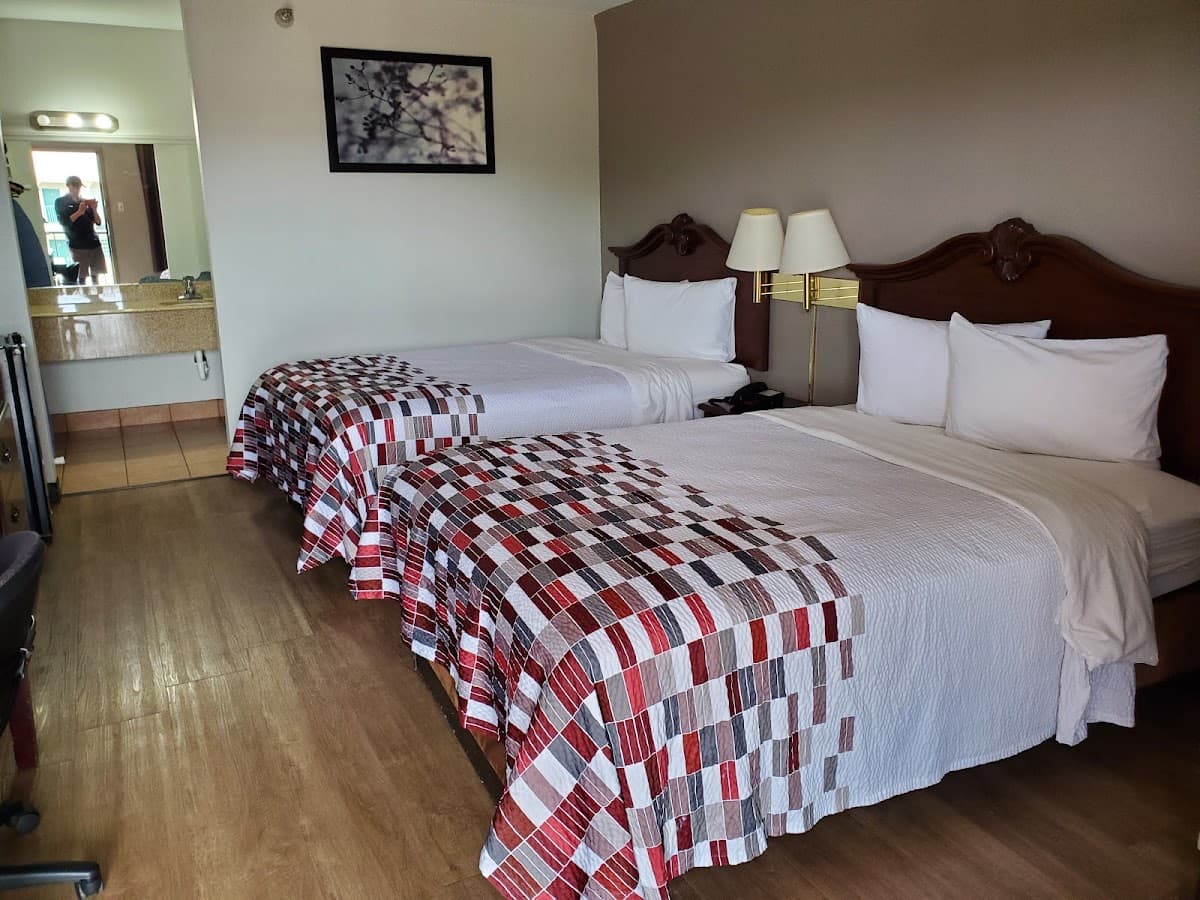 Red Roof Inn College Station — photo 2