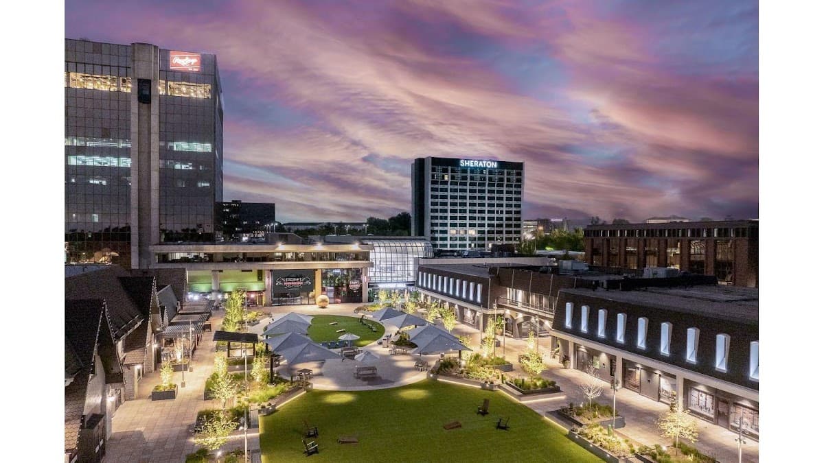 Sheraton Westport Plaza Hotel St. Louis